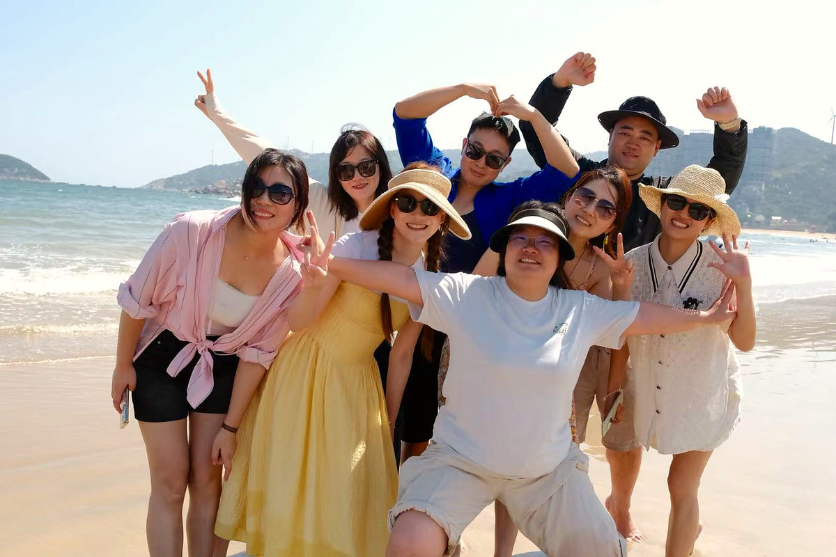 royalchem-team-at-nanao-island-1200x800